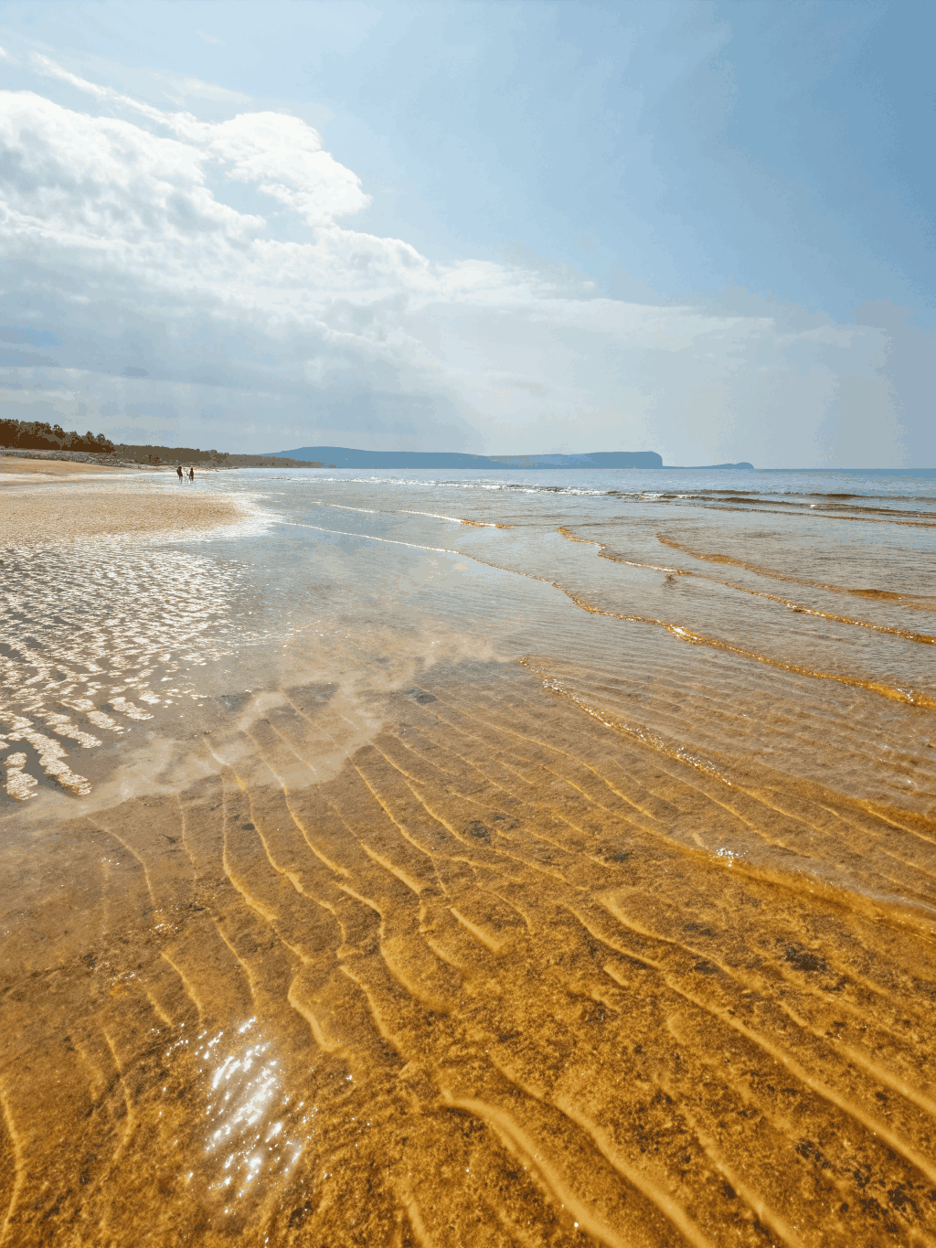 Sumilon island sandbar at low tide